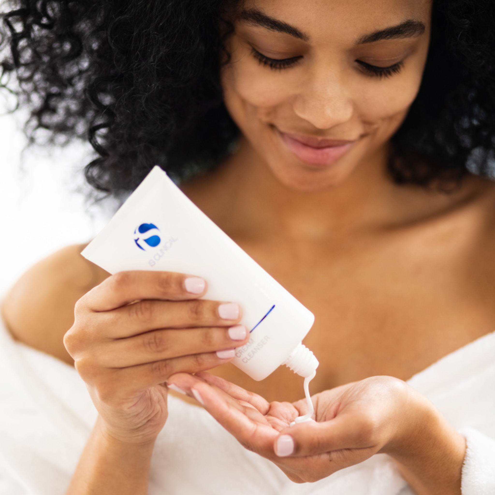 iS Clinical Cream Cleanser 120ml