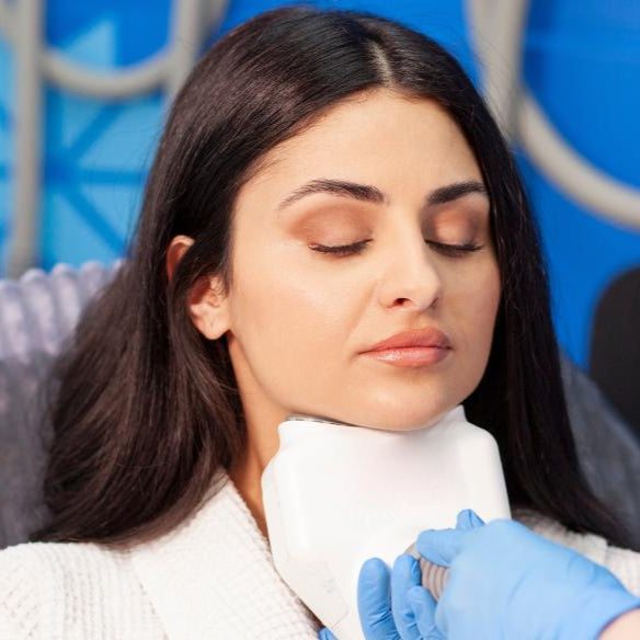 Black Friday Sale: CoolSculpting Elite Chin Fat Package (save €351)