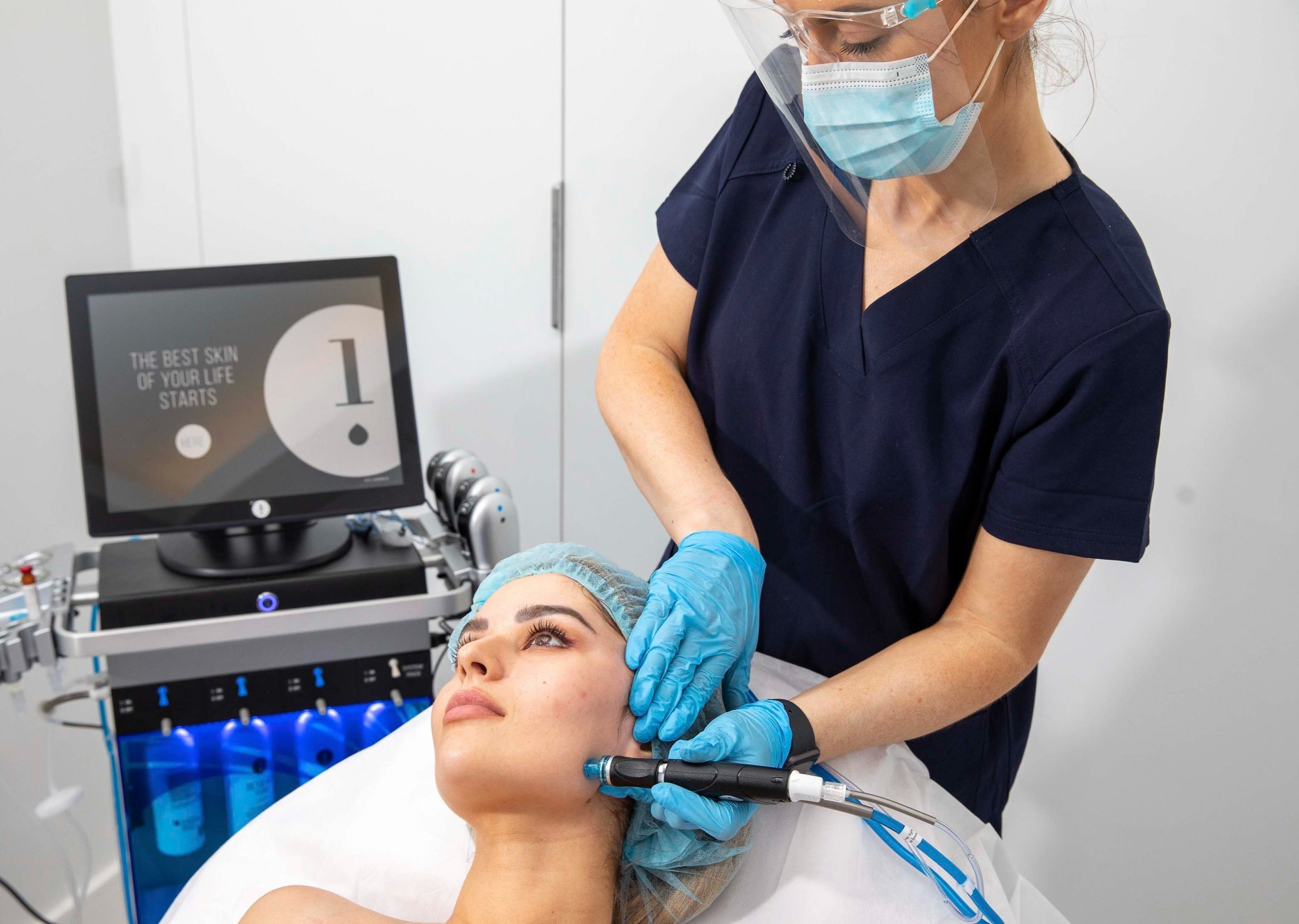 Deluxe 6-Step HydraFacial 50-Mins with Skin Booster Course of 4 + Lip or Eye Perks (save €401)