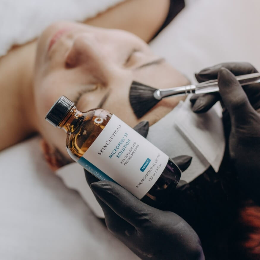Any Bespoke 50-Min or 70-Min Facial +LED Light Therapy Course of 5 (save up to €576)